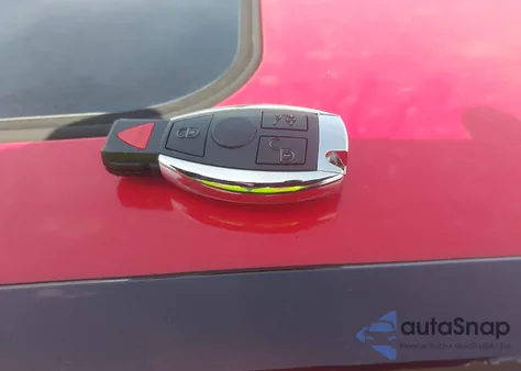 2013 Mercedes-Benz C 250 Luxury/Sport z USA, uszkodzony, nr VIN WDDGF4HB7DR289928